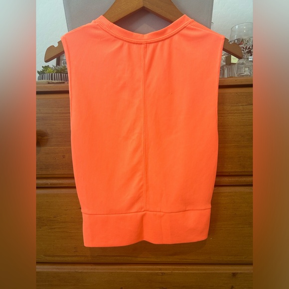 NIKE Dri-Fit Cropped Tank - Picture 5 of 9